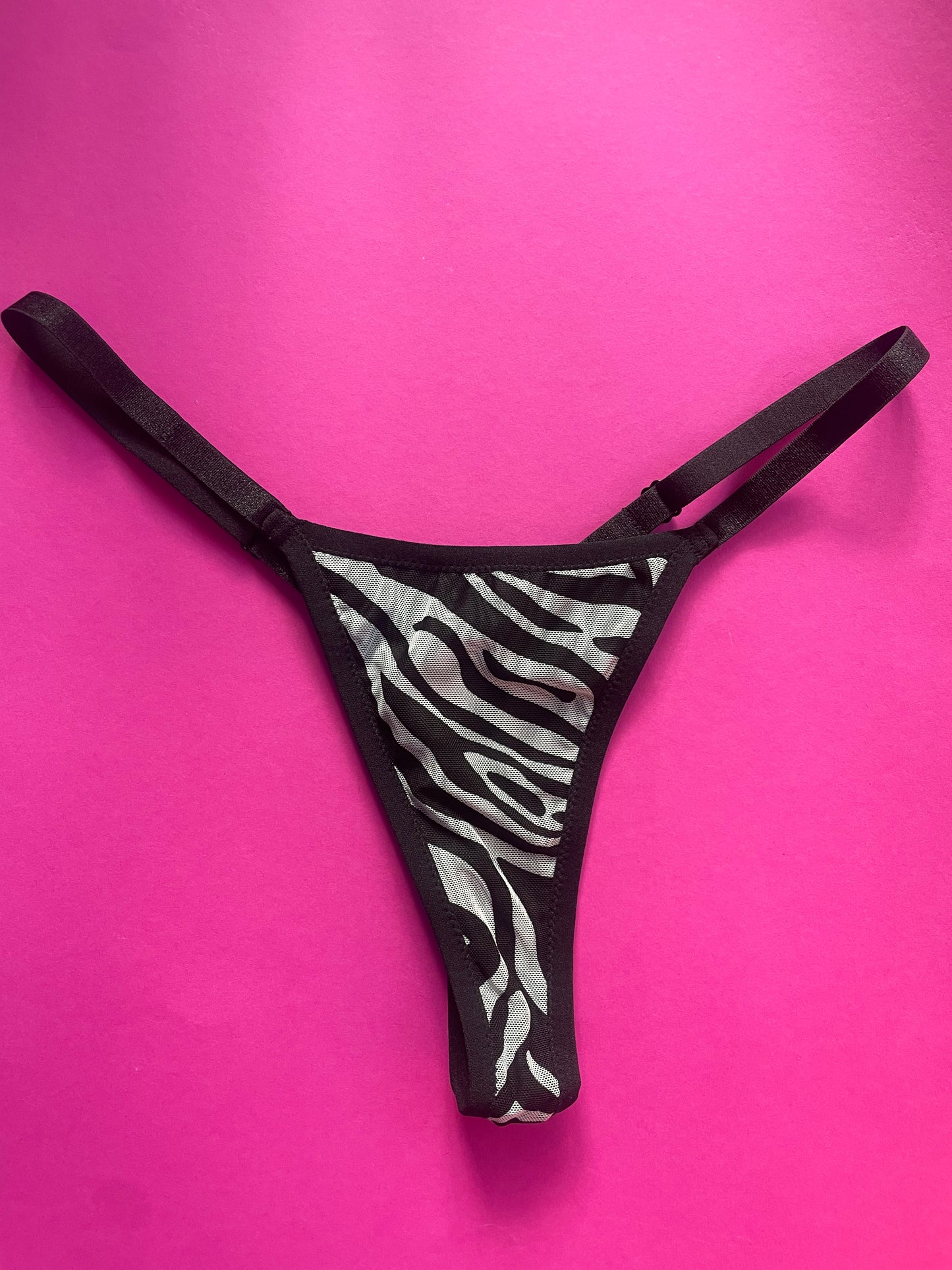 Kayleigh Peddie: Vanna Thong - Zebra