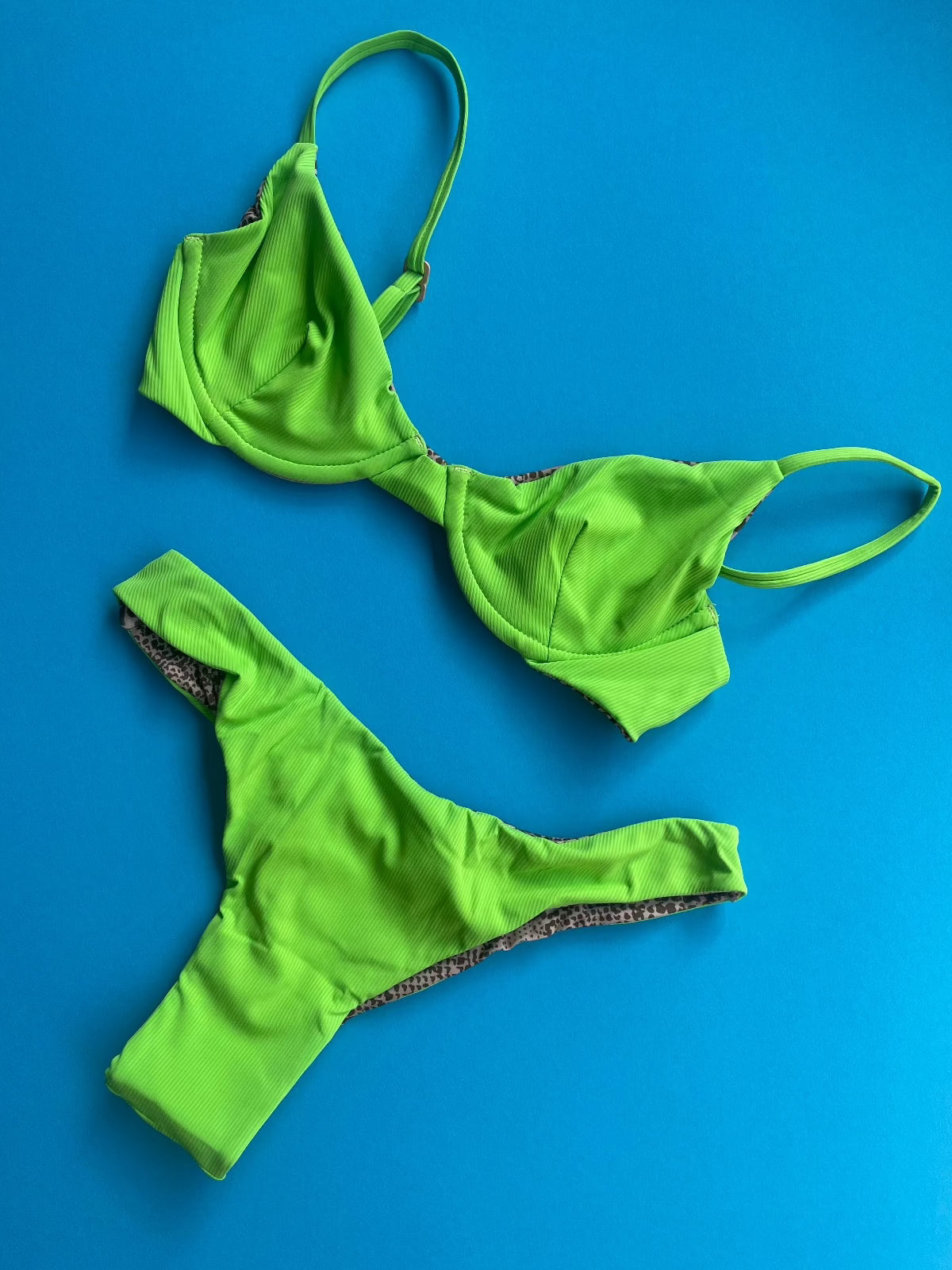 Acacia: Manhattan Underwire Bikini Top - M, Last One!
