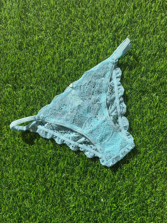 Clo: Fortuna Lace String Bikini - Air Blue