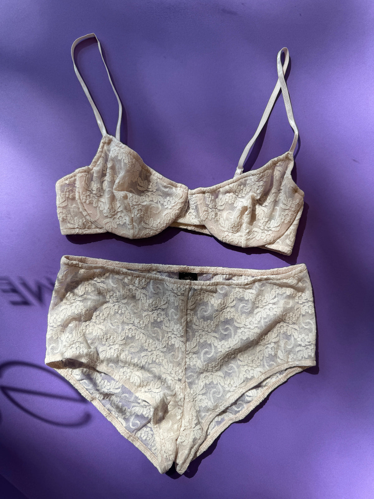 Only Hearts: Stretch Lace Underwire Bra - Tinted