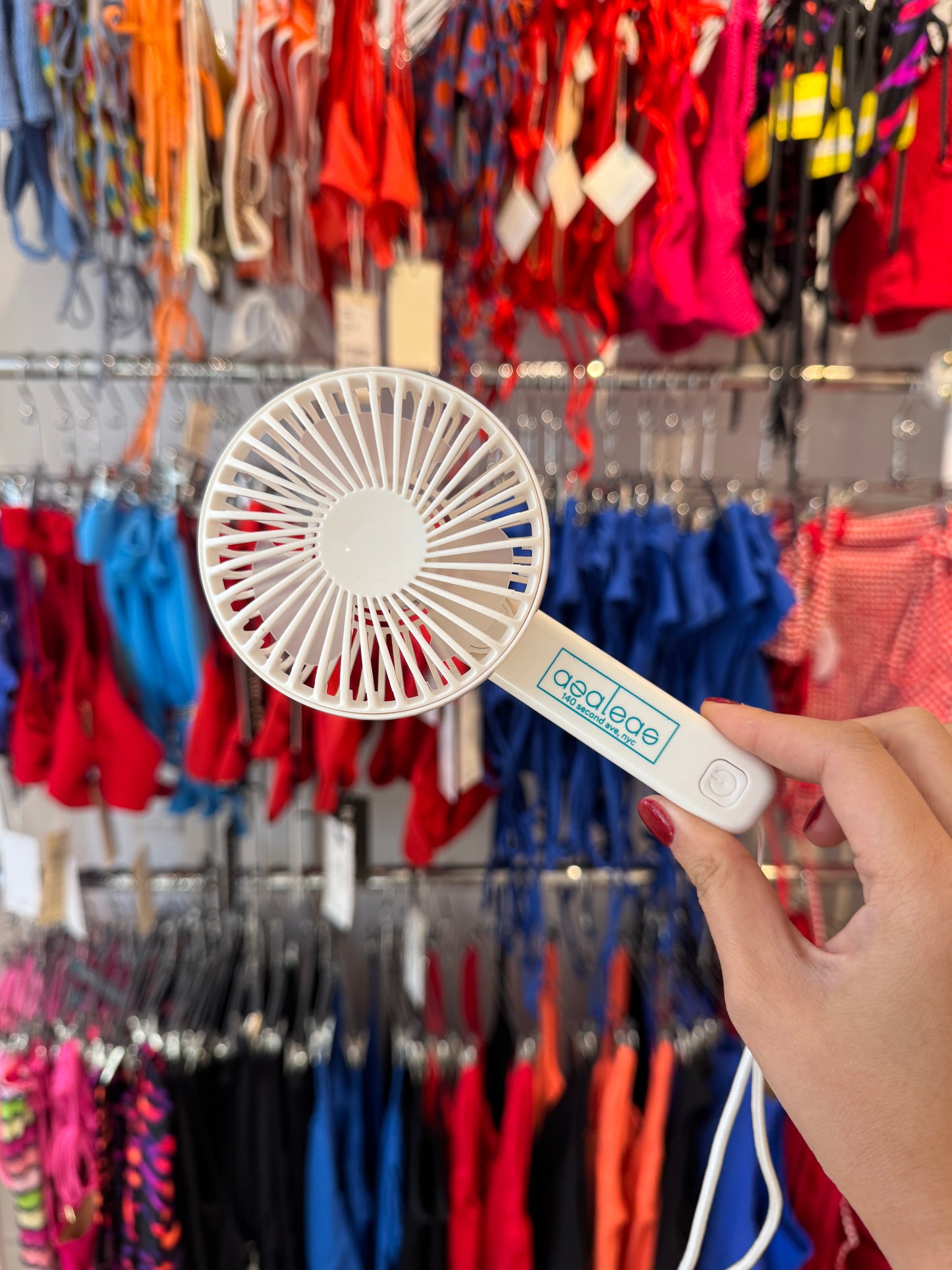 Azaleas: Rechargeable Hand Fan