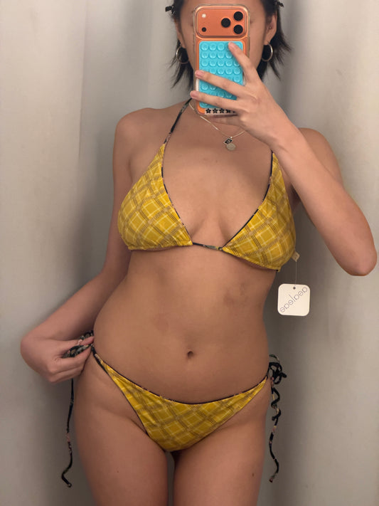 Siyu: Ruca Reversible Triangle Bikini Top - Goth Honey