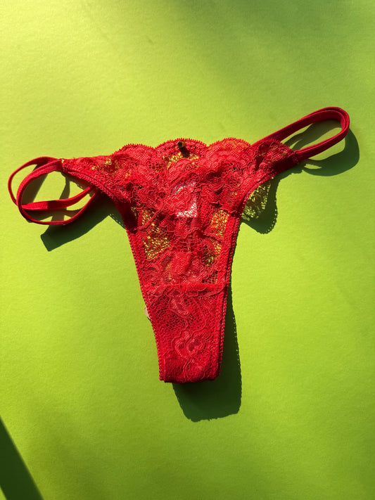 Clo: Fortuna Lace Adjustable String Thong - Chrysanthemum