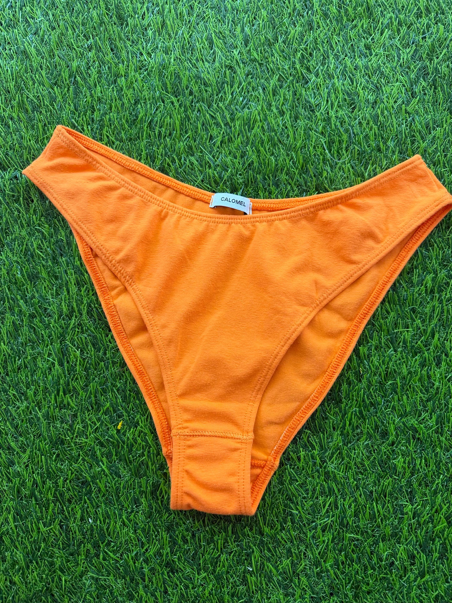 Calomel: Saya Brief - Juicy EXCLUSIVE