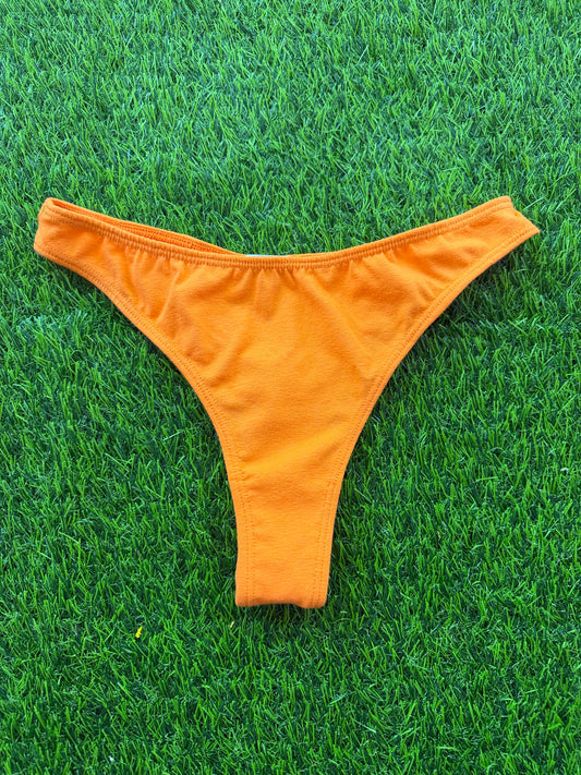 Calomel: Tawa Thong - Juicy EXCLUSIVE