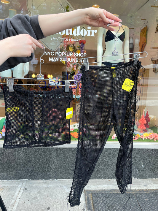 Kayleigh Peddie: Lace-Up Fishnet Capri Leggings - Black