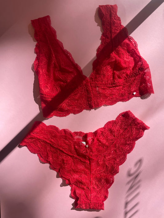 Clo: Fortuna Lace Bralette with Wide Straps Bra - Chrysanthemum