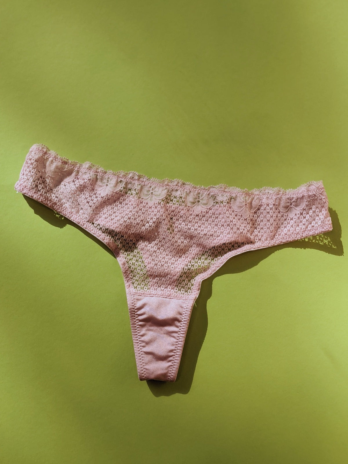 Duet by Timpa: Lace Thong with Keyhole Back - Pink