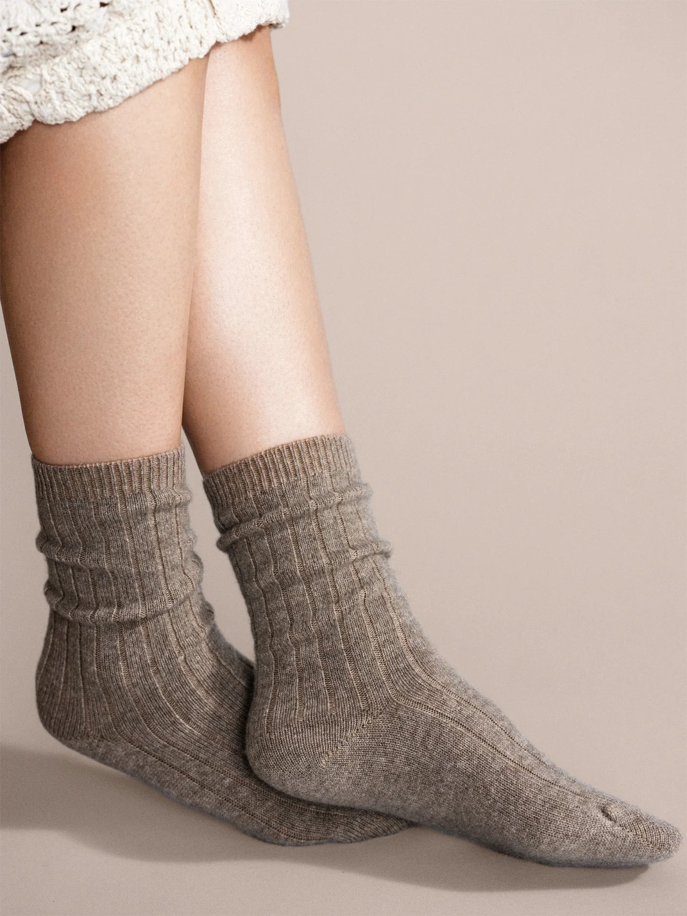 Hansel From Basel: Italia Cashmere Cozy Rib Crew Sock - Llama