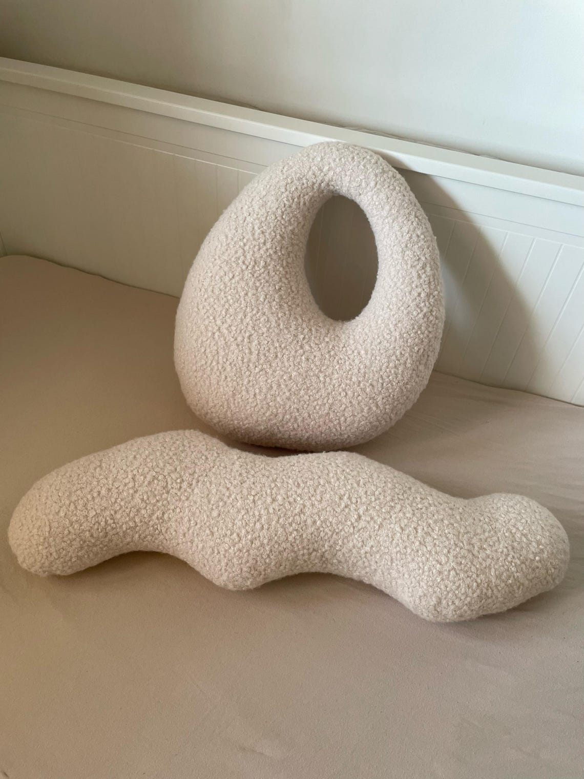 Belgin K.: Wavy Boucle Pillow