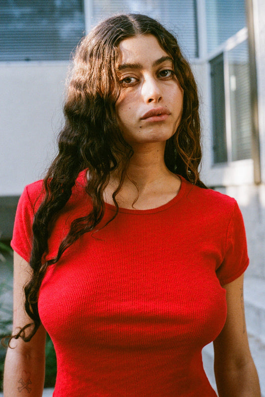 Gil Rodriguez: Pointelle Perla Tee - Tomate