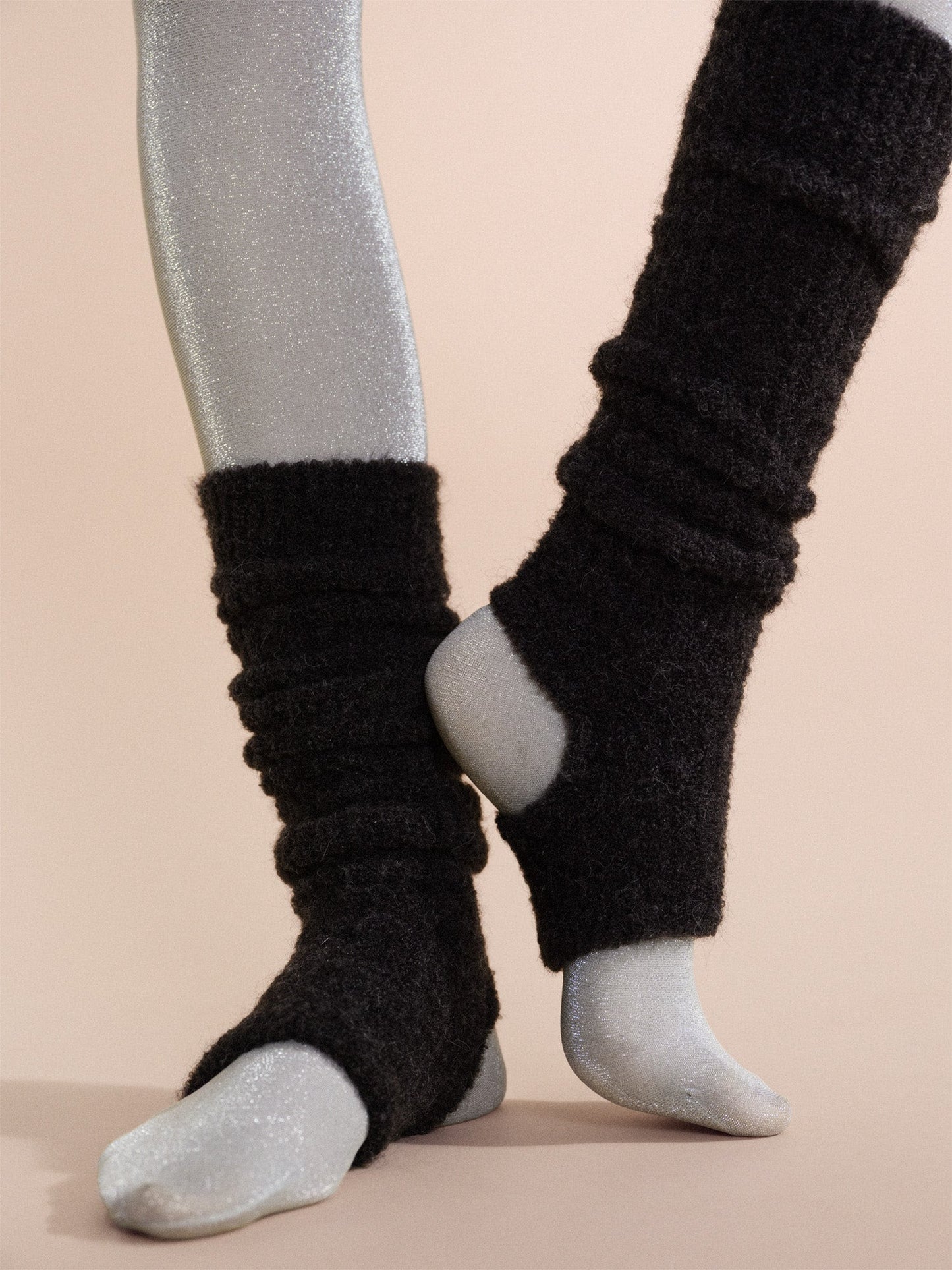 Hansel From Basel: Alpaca Boucle Slouchy Legwarmer - Charcoal