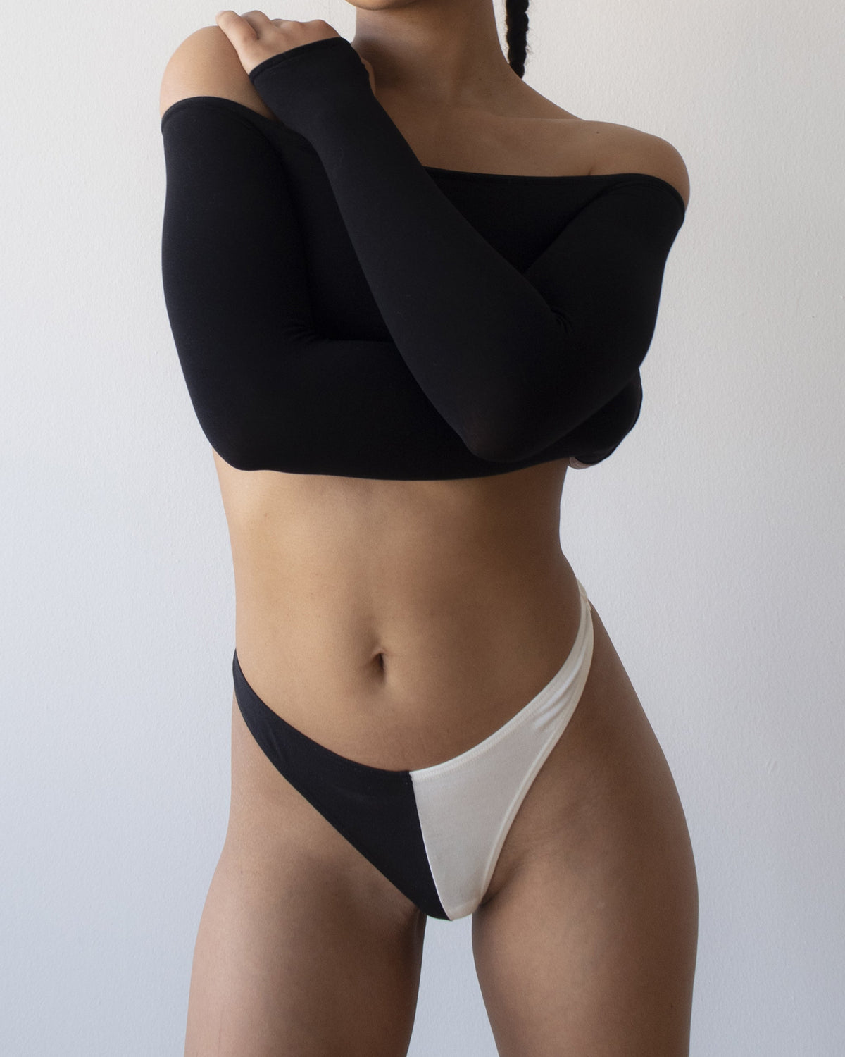 Cuccia: Vita Bamboo Colorblock Thong - Black/White